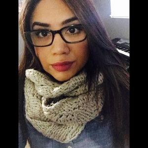 Meet your Posher, Christy